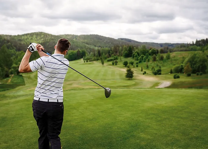 מלון Cihelny Golf & Wellness קרלובי וארי