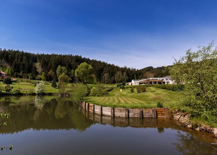 Cihelny Golf & Wellness 4* קרלובי וארי