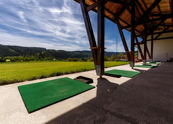 Cihelny Golf & Wellness 酒店 卡罗维发利